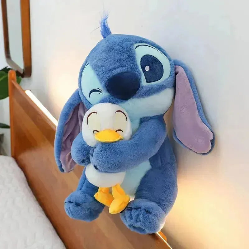 Pelúcia Stitch com Patinho 30cm